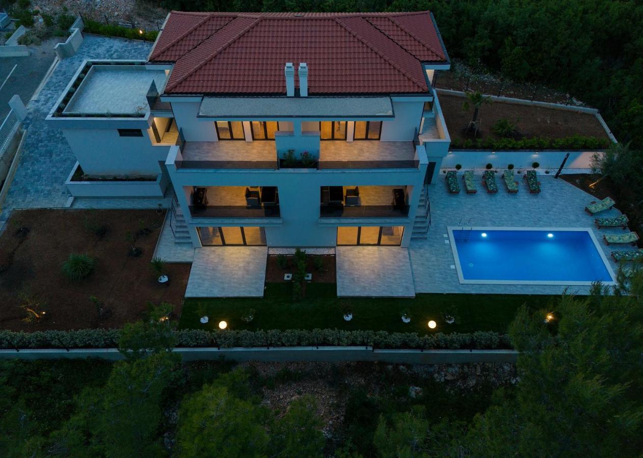 Apartments Paola & Karla With Pool Krk Town Dış mekan fotoğraf